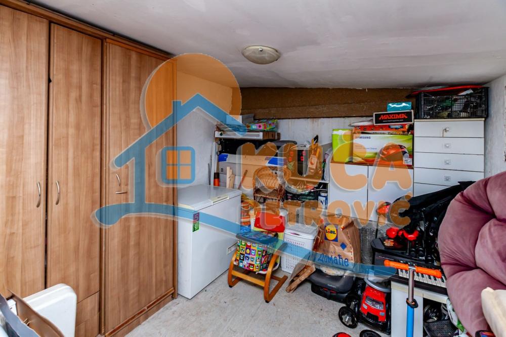 Slika 11 - Stan u zgradi, uknjižen, etažno grejanje, oglas ID p-015916