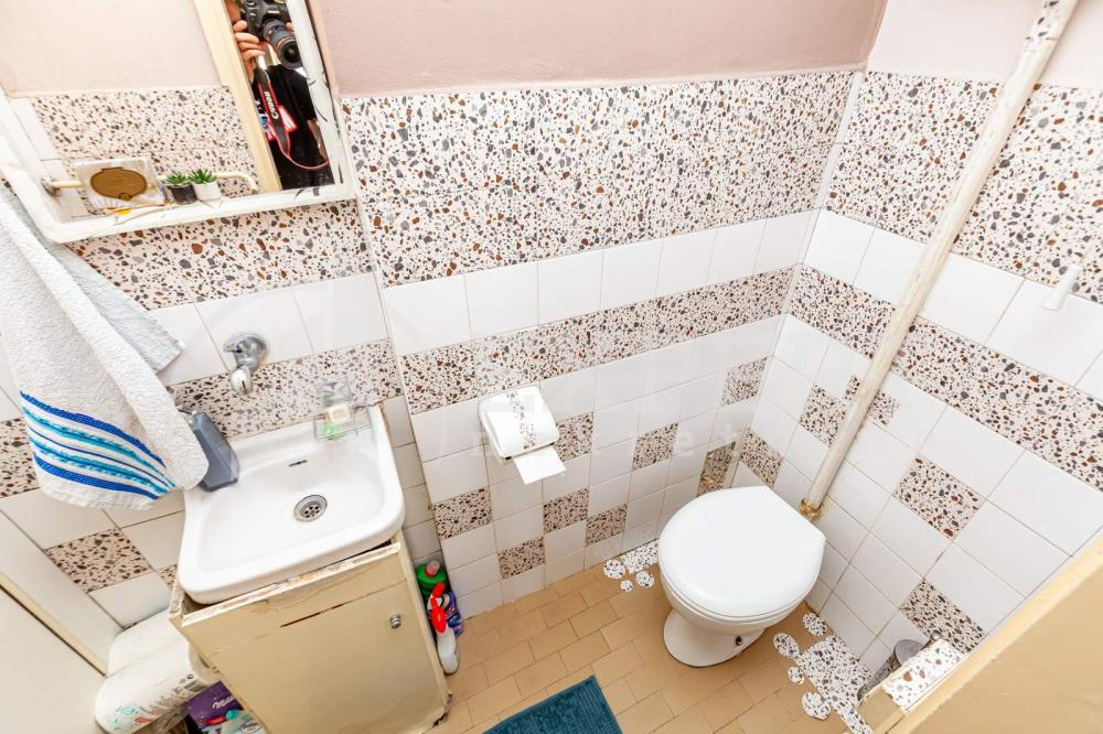 Slika 9 - Stan u zgradi, uknjižen, centralno grejanje, oglas ID p-015892