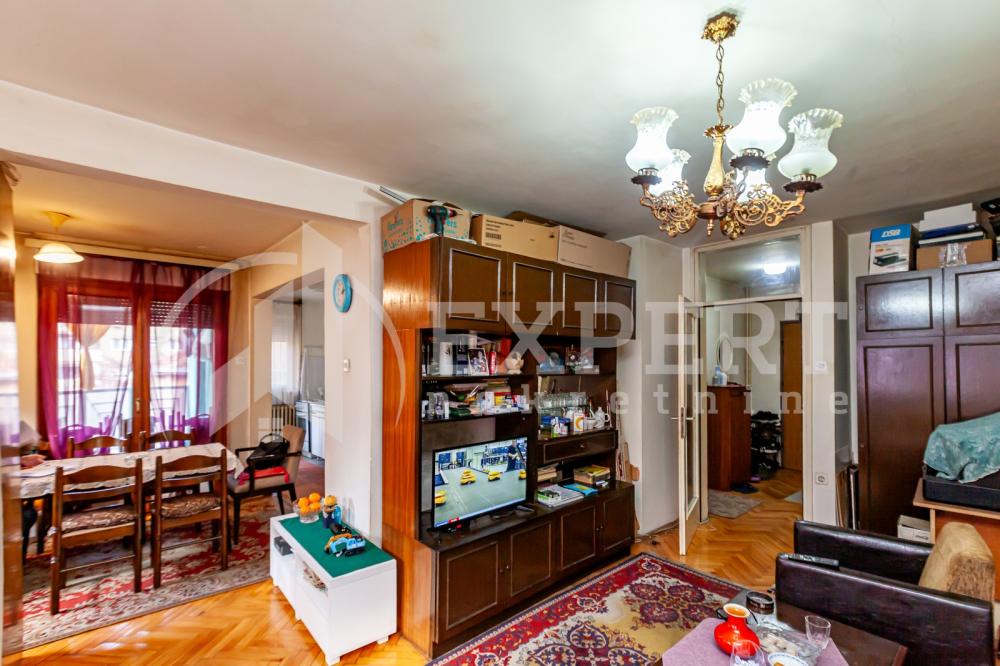 Slika 6 - Stan u zgradi, uknjižen, centralno grejanje, oglas ID p-015909