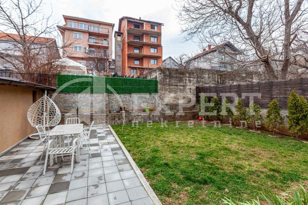 Slika 8 - Stan u zgradi, uknjižen, etažno grejanje, oglas ID p-015916