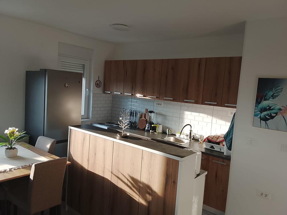 Slika 3 - 43m²+43m² terasa, 1.5, sa nameštajem i parkingom, 105.000€