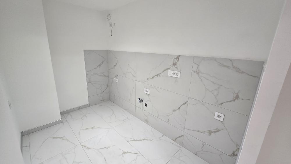 Slika 4 - Prodaja stana, terasa, lift