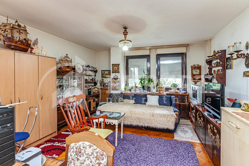 Glavna slika -Stan u zgradi, uknjižen, oglas ID p-09511