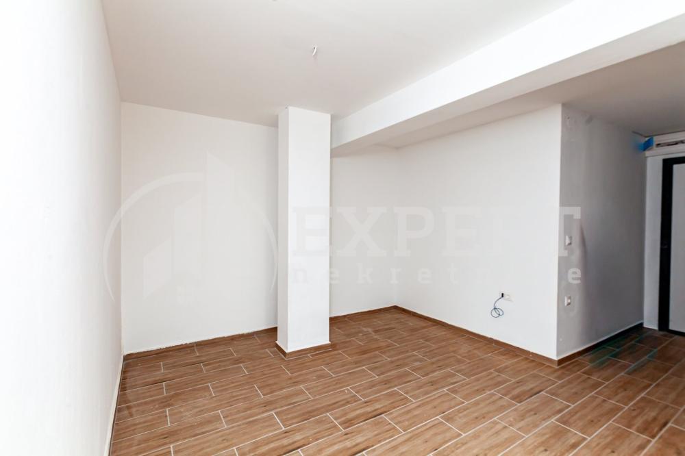 Slika 1 - Stan u zgradi, novogradnja, uknjižen, grejanje na struju, oglas ID p-015931