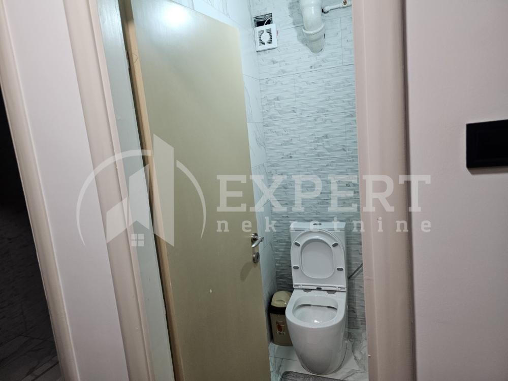 Slika 7 - Stan u zgradi, uknjižen, centralno grejanje, oglas ID p-015941