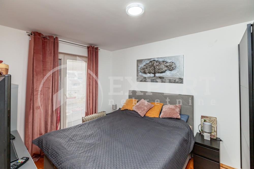 Slika 5 - Stan u zgradi, uknjižen, grejanje na struju, oglas ID p-015944