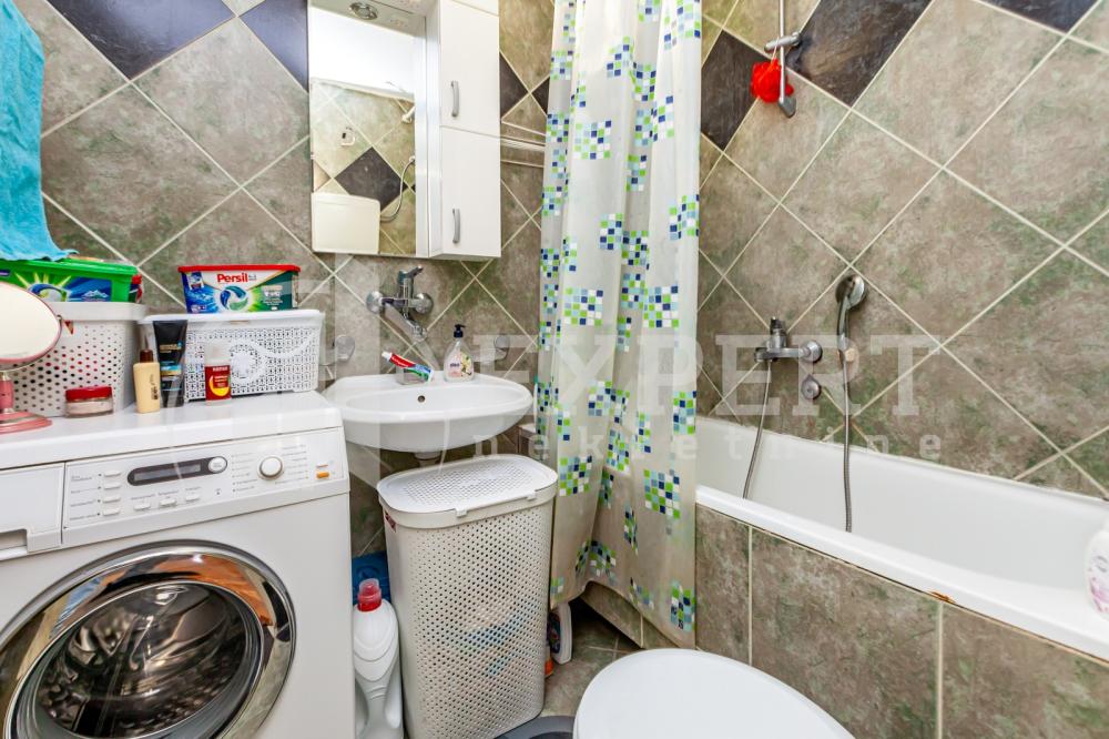 Slika 9 - Stan u zgradi, uknjižen, grejanje na struju, oglas ID p-015944