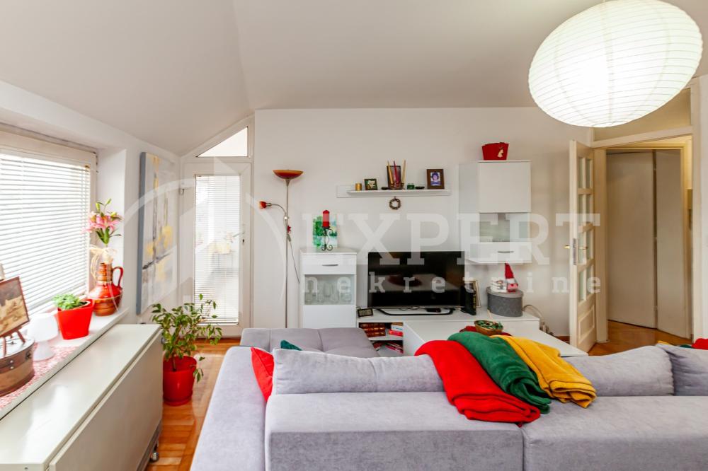 Slika 3 - Stan u zgradi, uknjižen, grejanje na struju, oglas ID p-015944