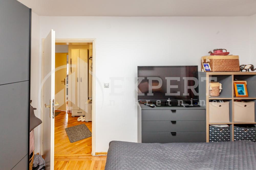 Slika 6 - Stan u zgradi, uknjižen, grejanje na struju, oglas ID p-015944