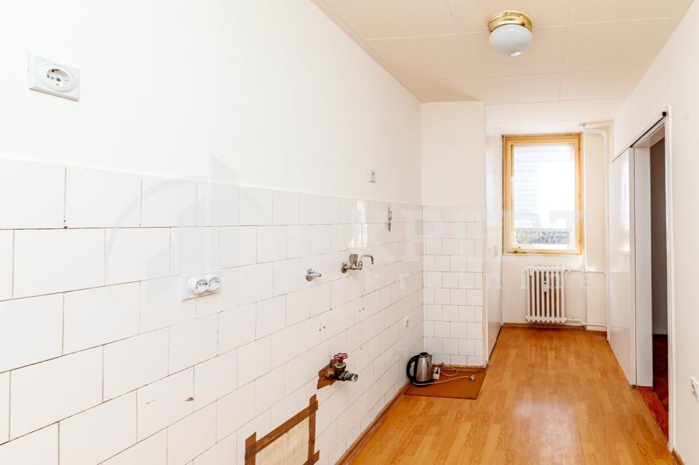 Slika 8 - Stan u zgradi, uknjižen, centralno grejanje, oglas ID p-015946