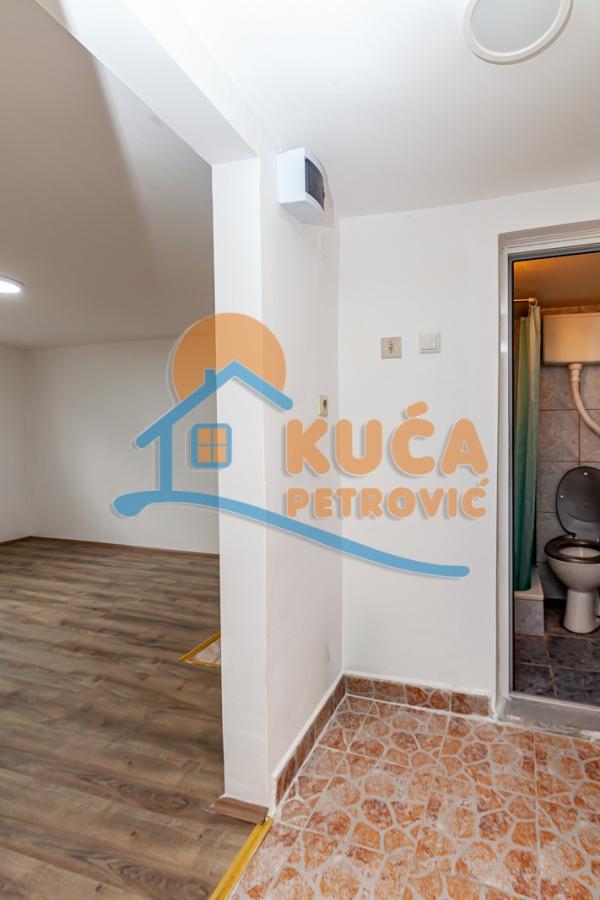 Slika 3 - Garsonjera, grejanje na struju, oglas ID p-015920