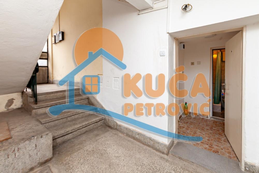 Slika 6 - Garsonjera, grejanje na struju, oglas ID p-015920