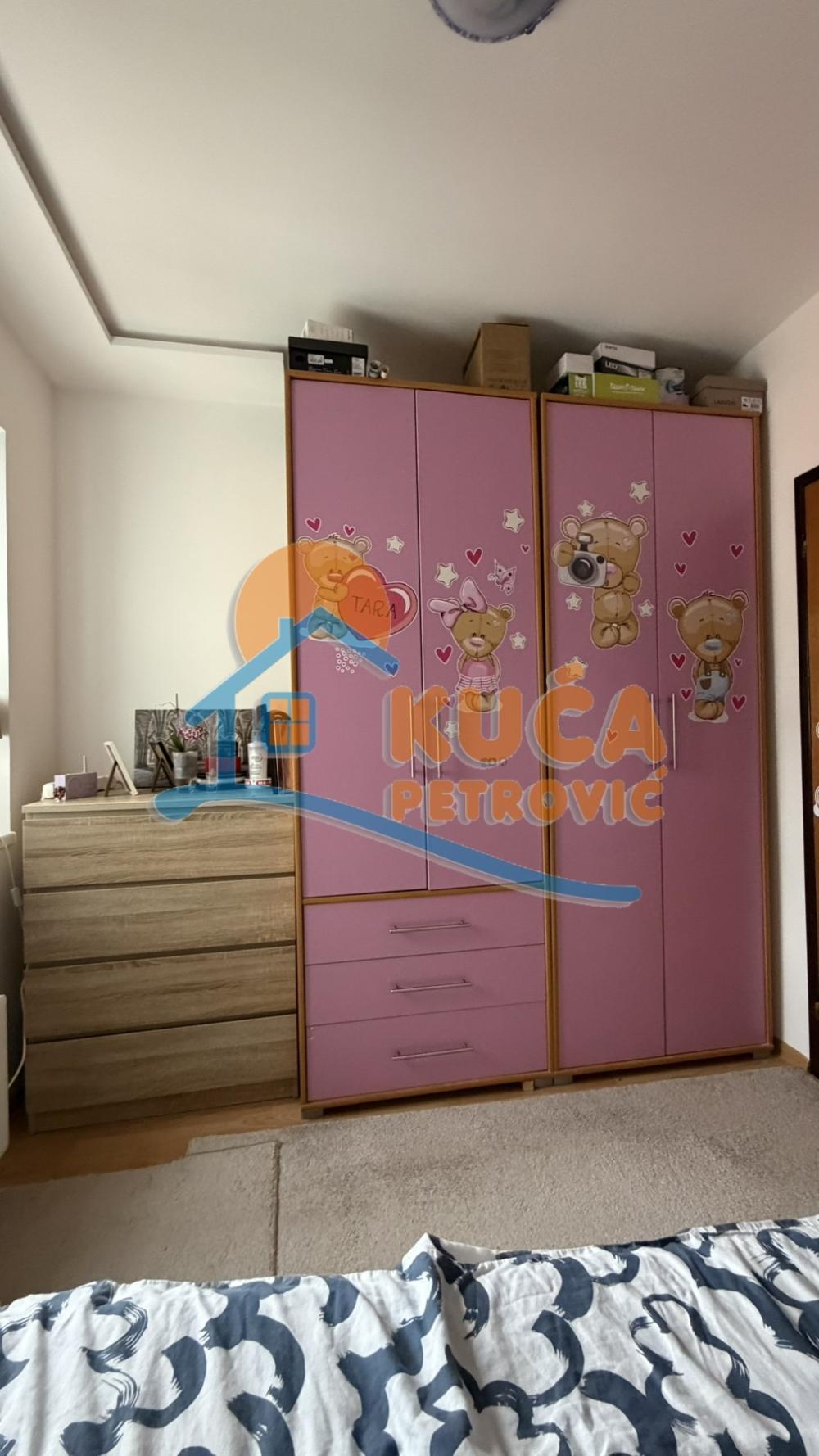 Slika 7 - Stan u zgradi, uknjižen, grejanje na struju, oglas ID p-016005