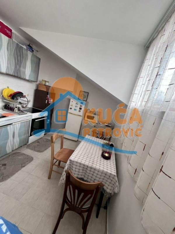 Slika 4 - Stan u zgradi, grejanje na struju, oglas ID p-016013