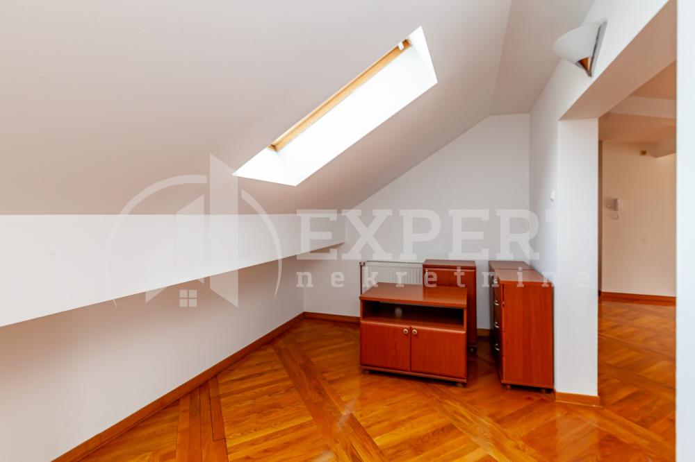 Slika 6 - Stan u zgradi, uknjižen, etažno grejanje, oglas ID p-015925