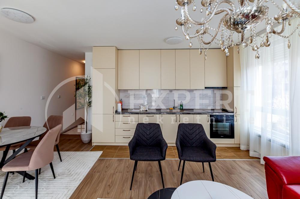 Slika 2 - Stan u zgradi, novogradnja, uknjižen, etažno grejanje, oglas ID p-015996