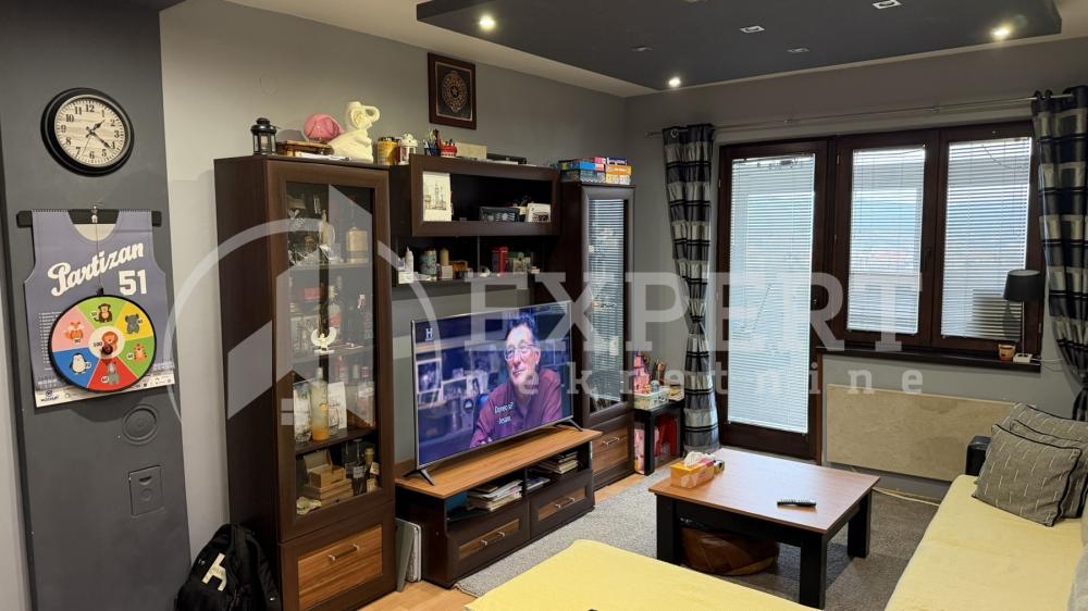 Slika 1 - Stan u zgradi, uknjižen, grejanje na struju, oglas ID p-016005