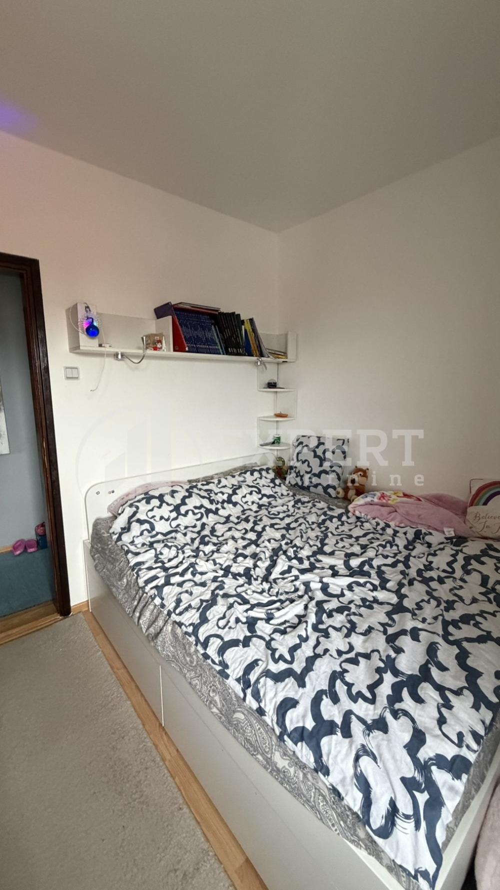 Slika 8 - Stan u zgradi, uknjižen, grejanje na struju, oglas ID p-016005