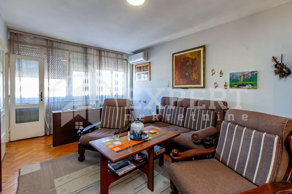 Slika 5 - Stan u zgradi, uknjižen, centralno grejanje, oglas ID p-016008