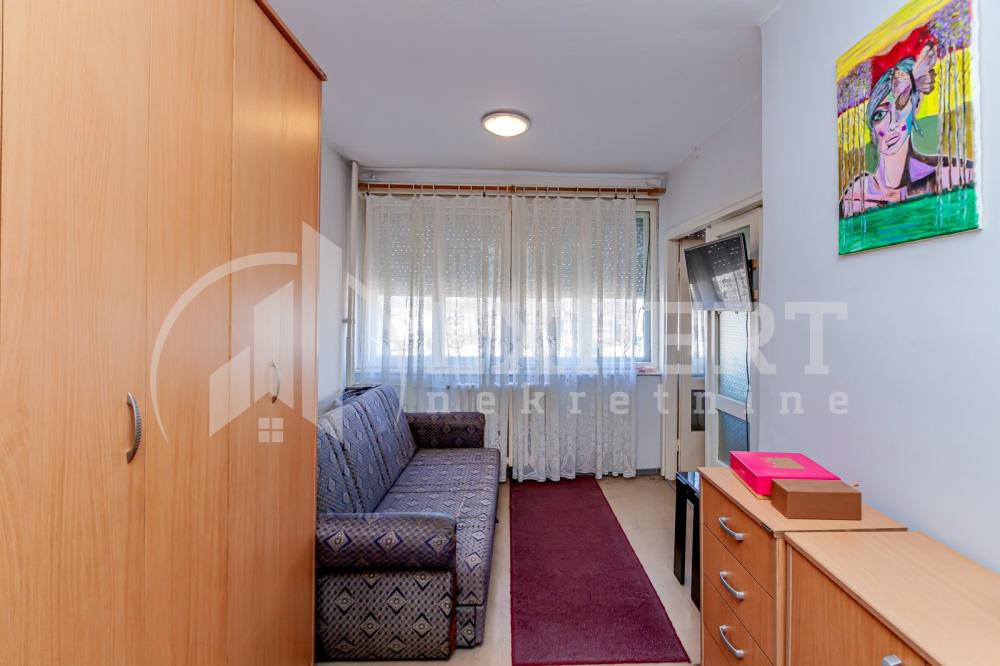 Slika 3 - Stan u zgradi, uknjižen, centralno grejanje, oglas ID p-016008