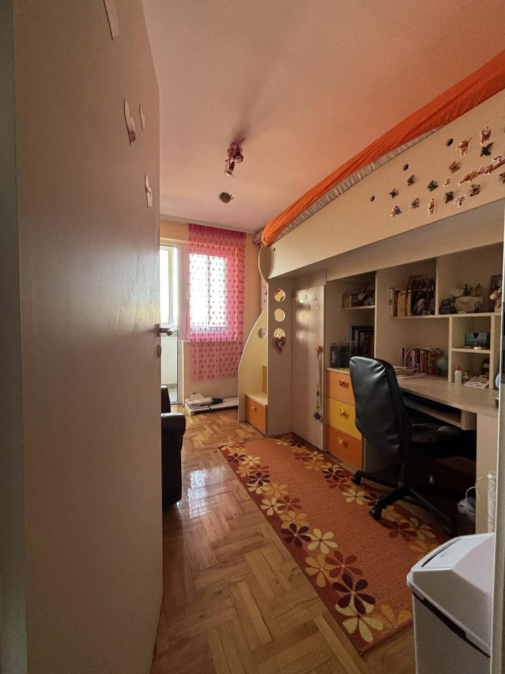 Slika 2 - Prodaja dvosobnog stana, Gornjomatejevačka Niš, terasa, lift