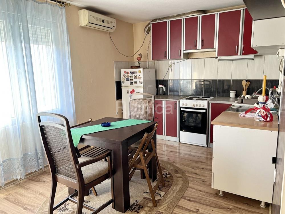 Slika 3 - Prodaja jednoiposobnog stana, Pantelej Niš, terasa