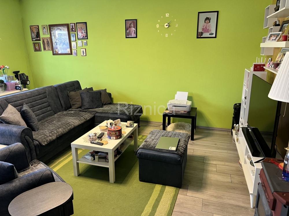 Slika 3 - Prodaja dvoiposobnog stana, Pantelej Niš, terasa, garaža