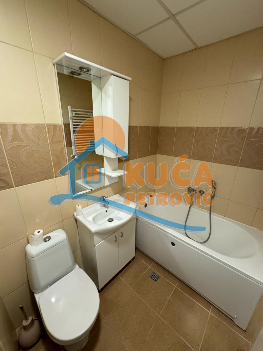 Slika 7 - Stan u zgradi, uknjižen, etažno grejanje, oglas ID p-016004