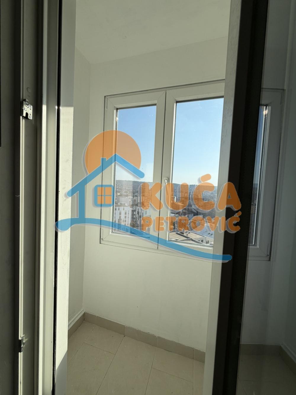 Slika 2 - Stan u zgradi, uknjižen, grejanje na struju, oglas ID p-016066