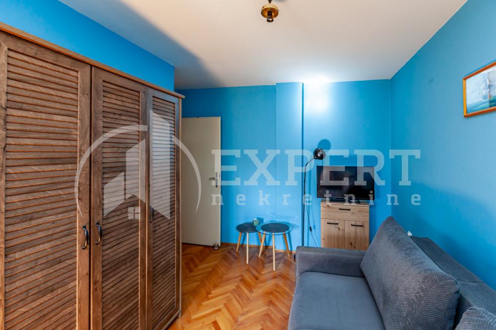 Slika 11 - Stan u zgradi, uknjižen, centralno grejanje, oglas ID p-016016