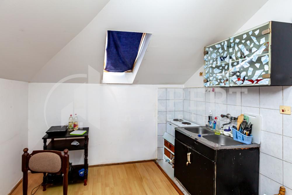 Slika 4 - Stan u zgradi, uknjižen, grejanje na struju, oglas ID p-016027