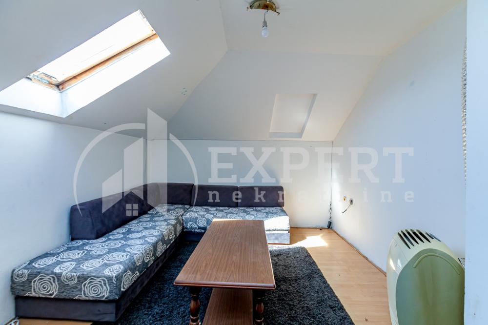 Slika 1 - Stan u zgradi, uknjižen, grejanje na struju, oglas ID p-016027