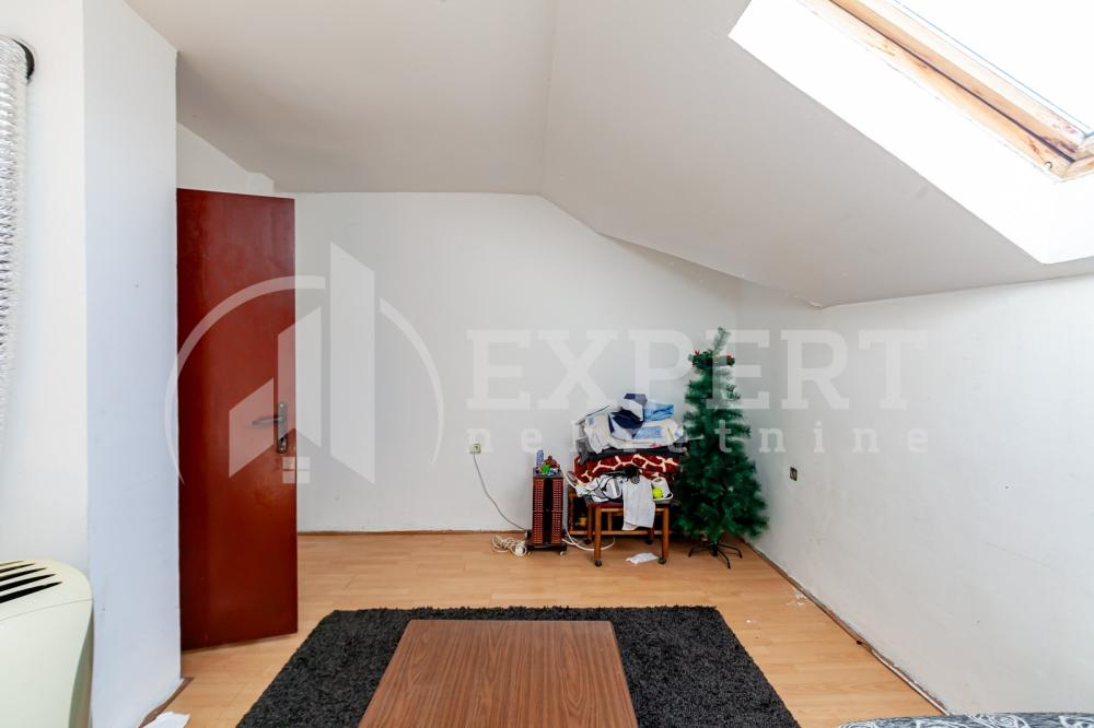 Slika 3 - Stan u zgradi, uknjižen, grejanje na struju, oglas ID p-016027