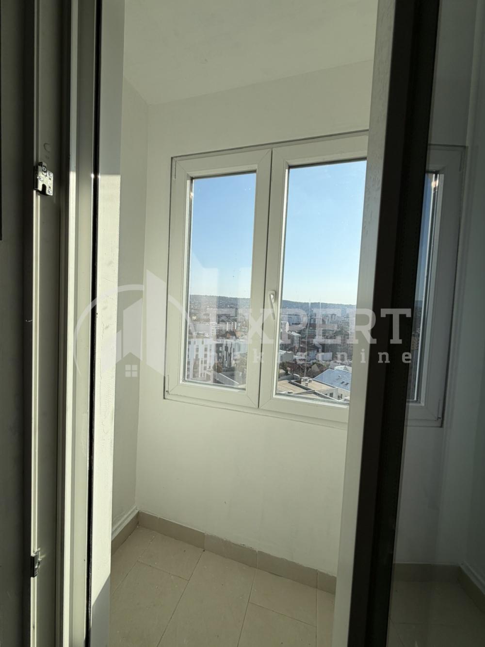 Slika 2 - Stan u zgradi, uknjižen, grejanje na struju, oglas ID p-016066