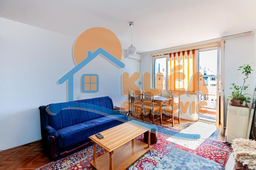 Glavna slika -Stan u zgradi, oglas ID p-016109