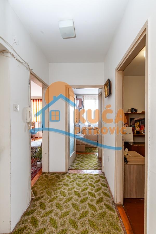 Slika 5 - Stan u zgradi, oglas ID p-016109