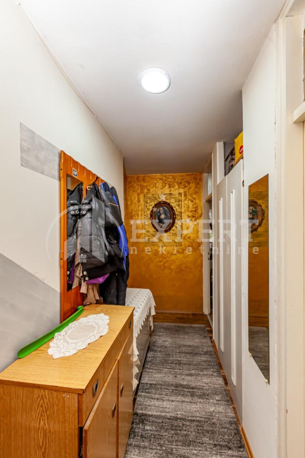 Slika 7 - Stan u zgradi, grejanje na struju, oglas ID p-016054