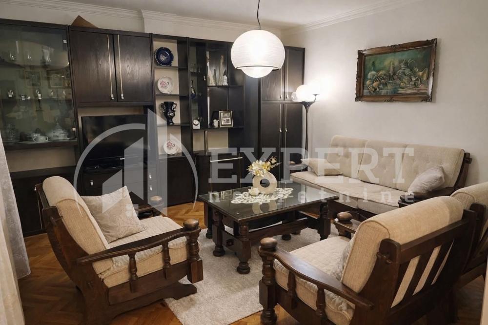 Slika 9 - Stan u zgradi, uknjižen, centralno grejanje, oglas ID p-016056