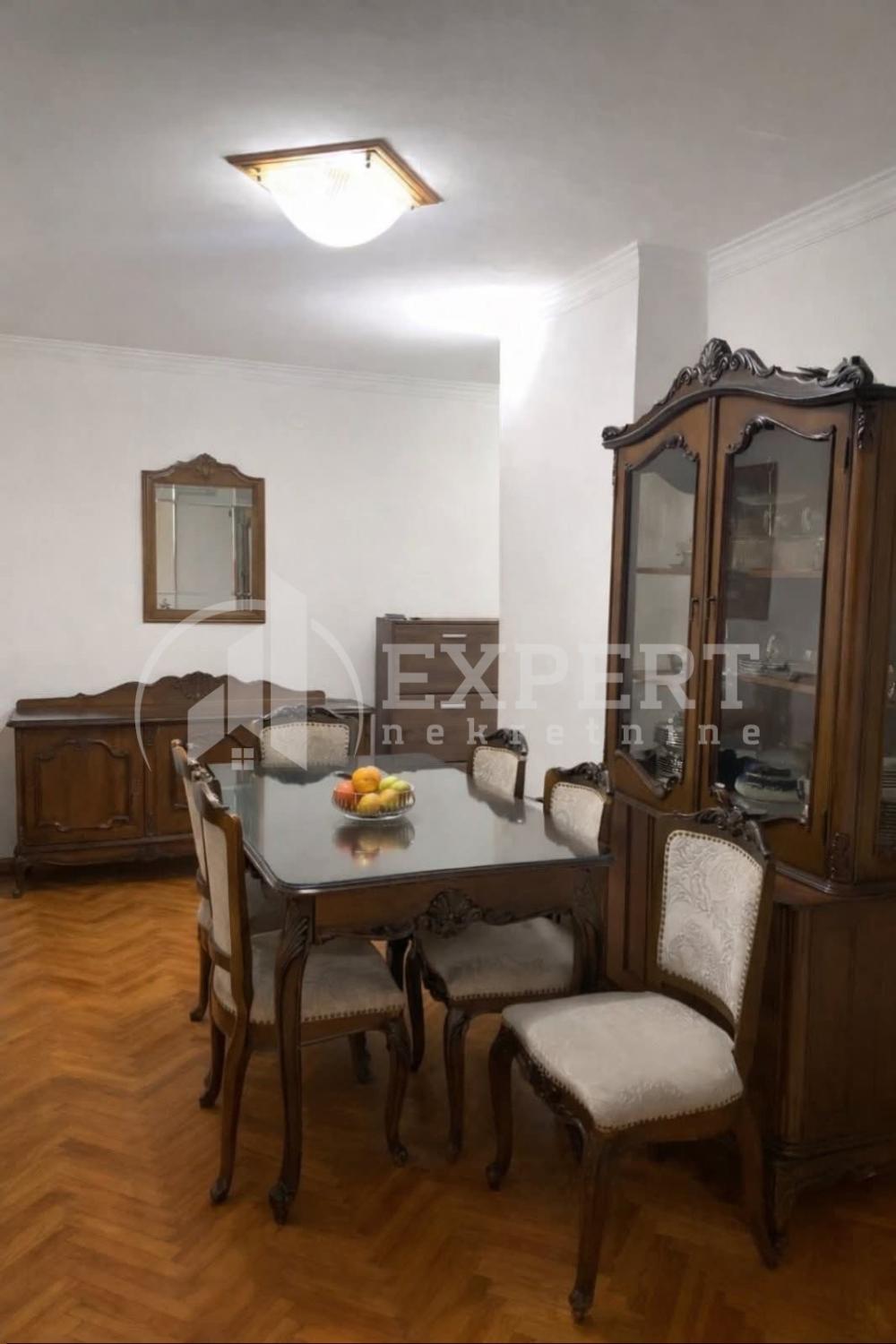 Slika 7 - Stan u zgradi, uknjižen, centralno grejanje, oglas ID p-016056