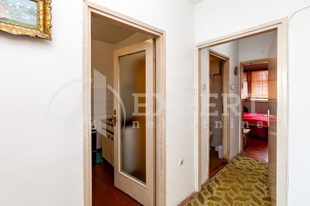 Slika 6 - Stan u zgradi, oglas ID p-016109