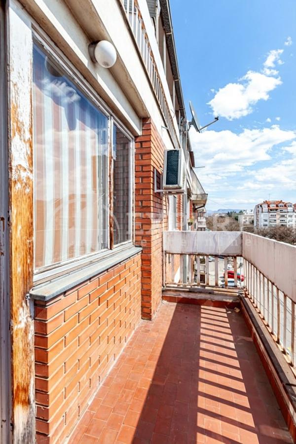 Slika 2 - Stan u zgradi, oglas ID p-016109