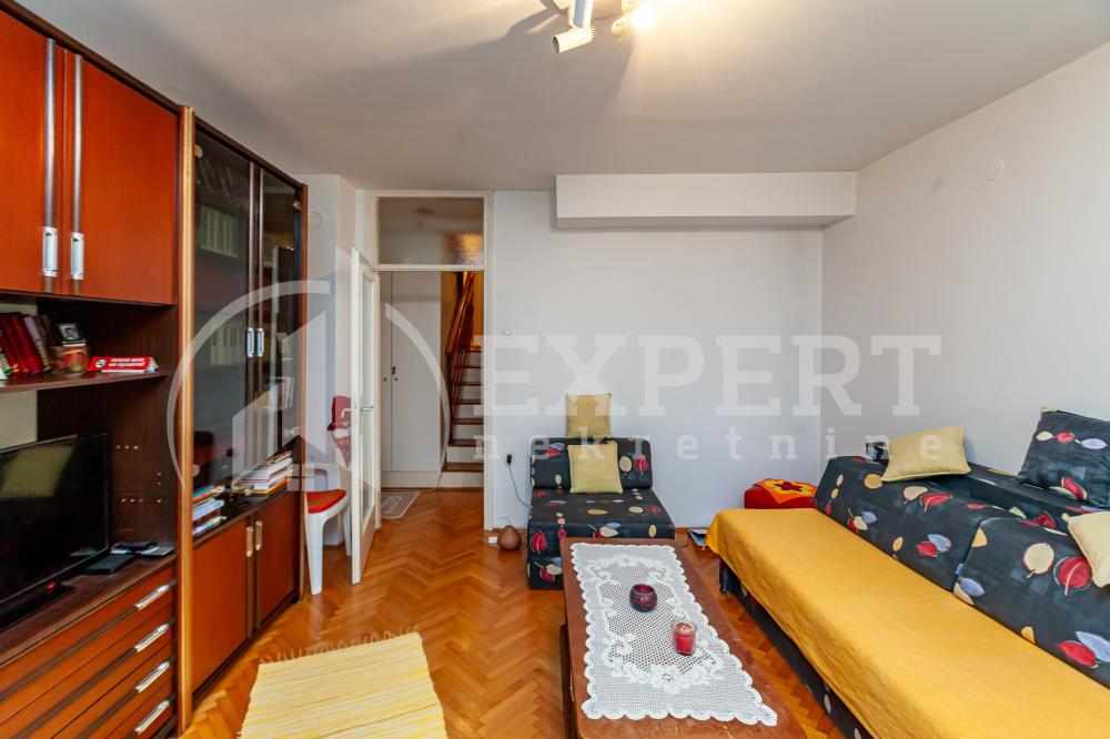 Slika 1 - Stan u zgradi, uknjižen, centralno grejanje, oglas ID p-016130