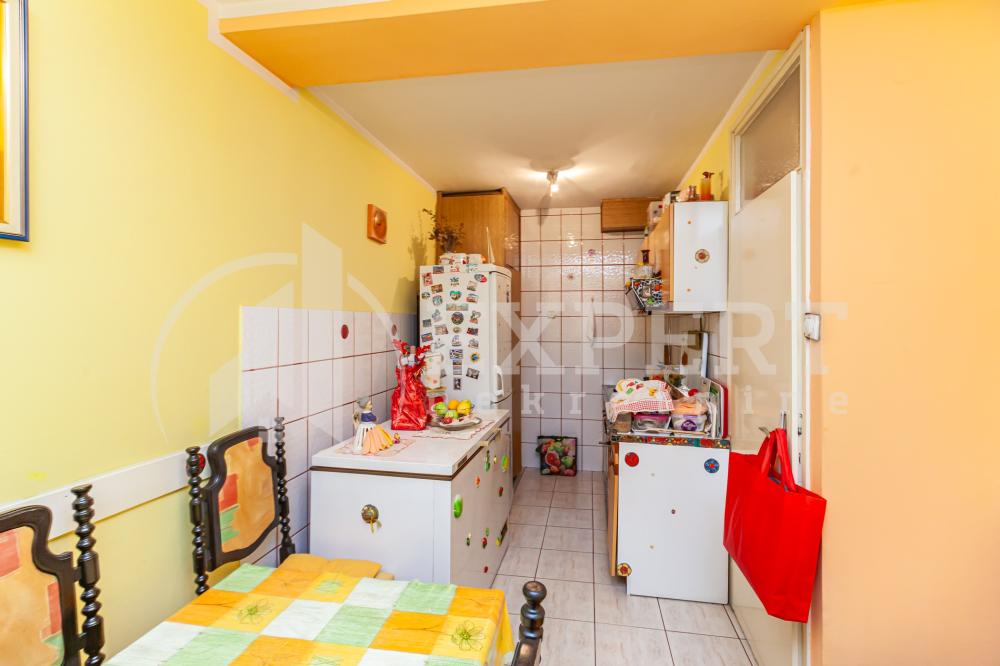 Slika 8 - Stan u zgradi, uknjižen, centralno grejanje, oglas ID p-016130