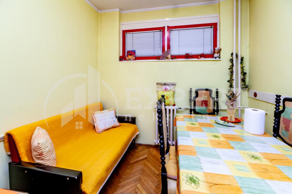 Slika 7 - Stan u zgradi, uknjižen, centralno grejanje, oglas ID p-016130