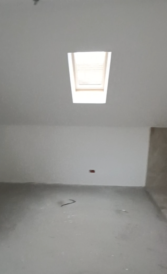 Slika 2 - Garsonjera Durlan sa terasom celom dužinom + besplatan parking