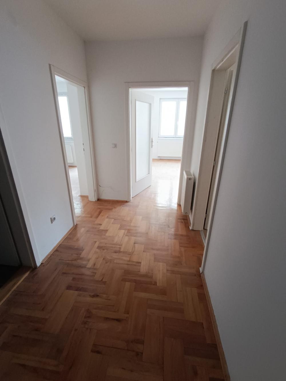 Slika 6 - Dvoiposoban stan na Bulevaru Nemanjića
