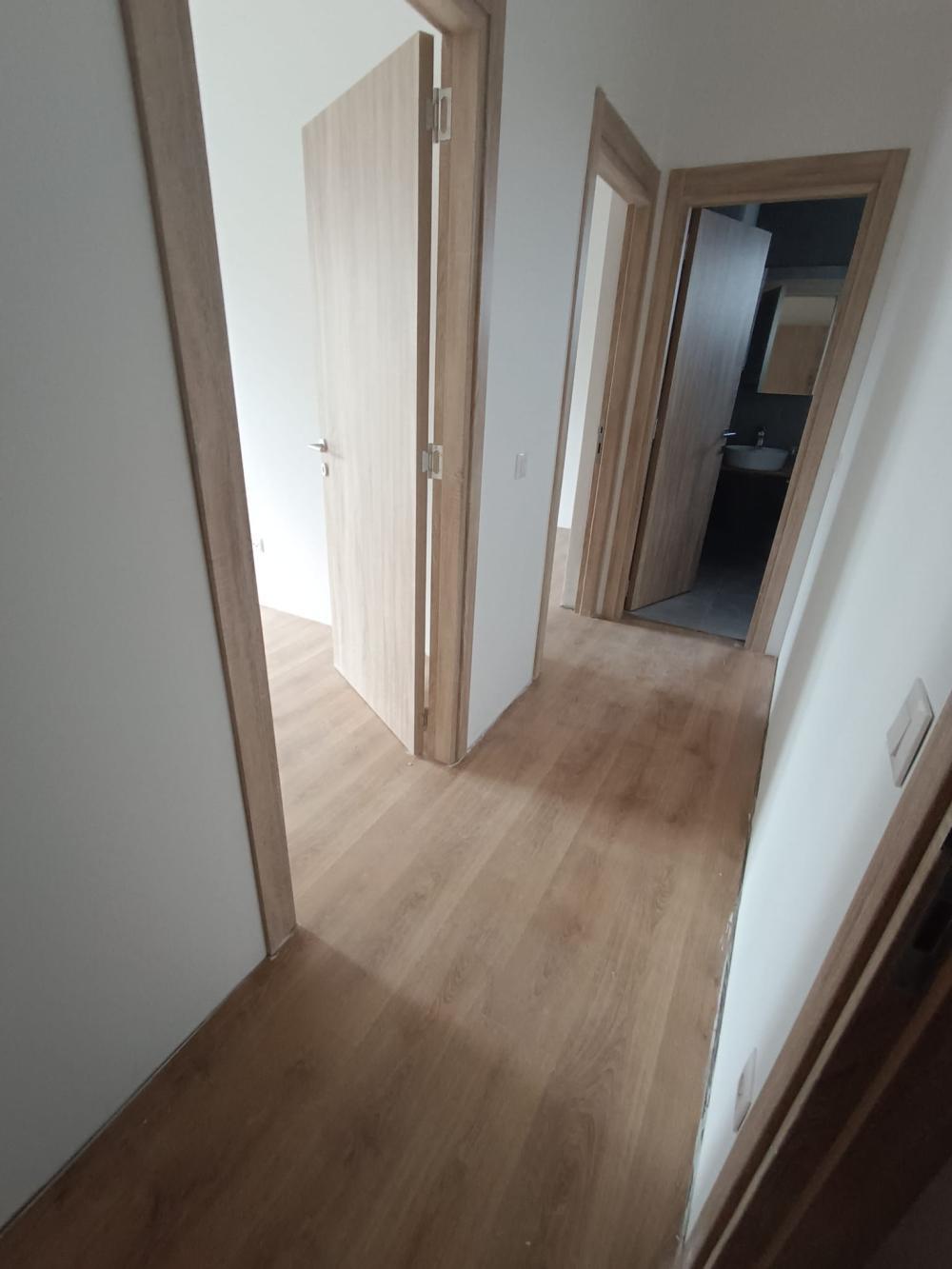Glavna slika -3.5 novi stan u centru u kvalitetnoj zgradi