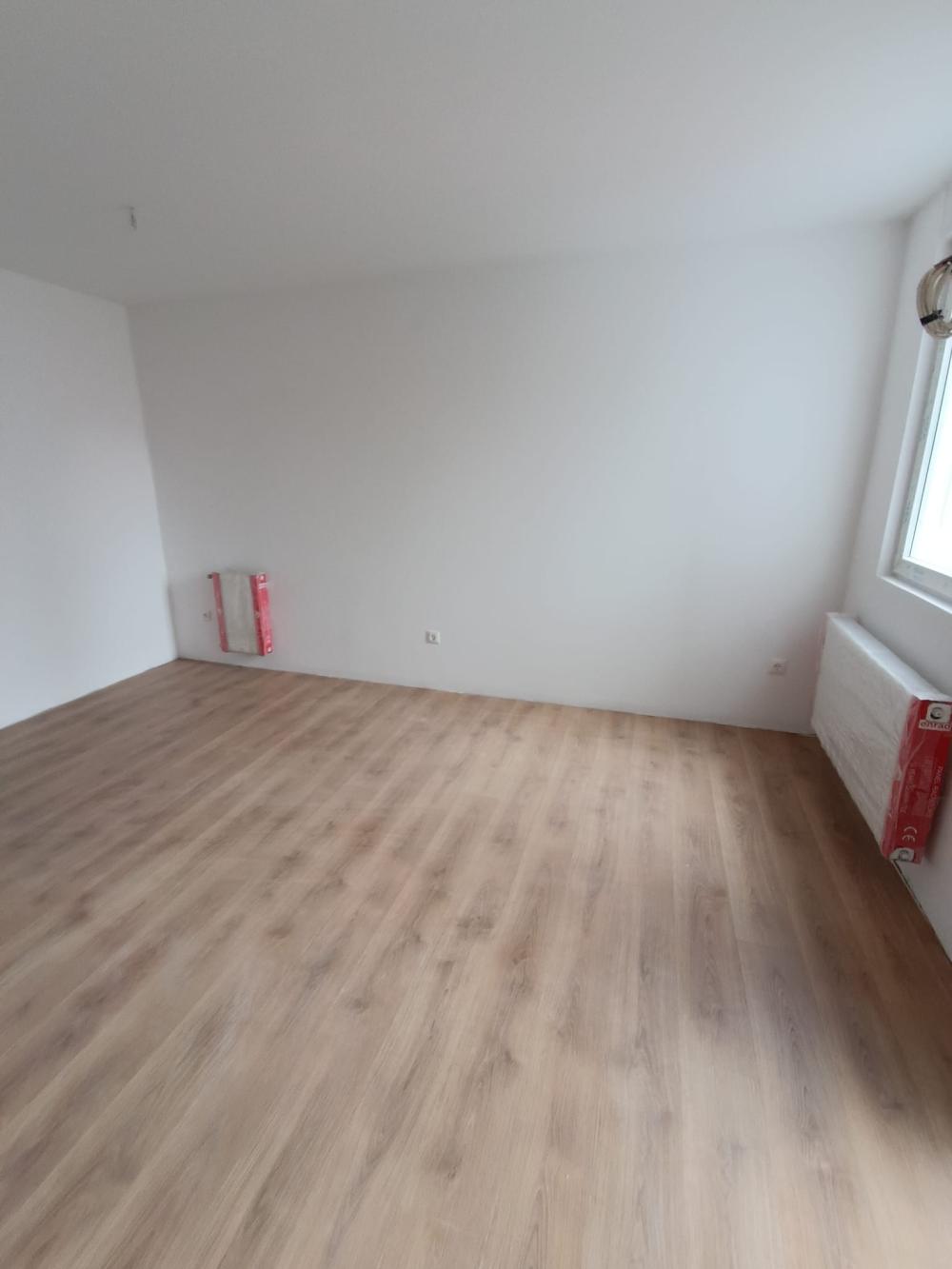 Slika 6 - 2.5 stan sa 2 prelepe terase, uskoro useljiv, centar