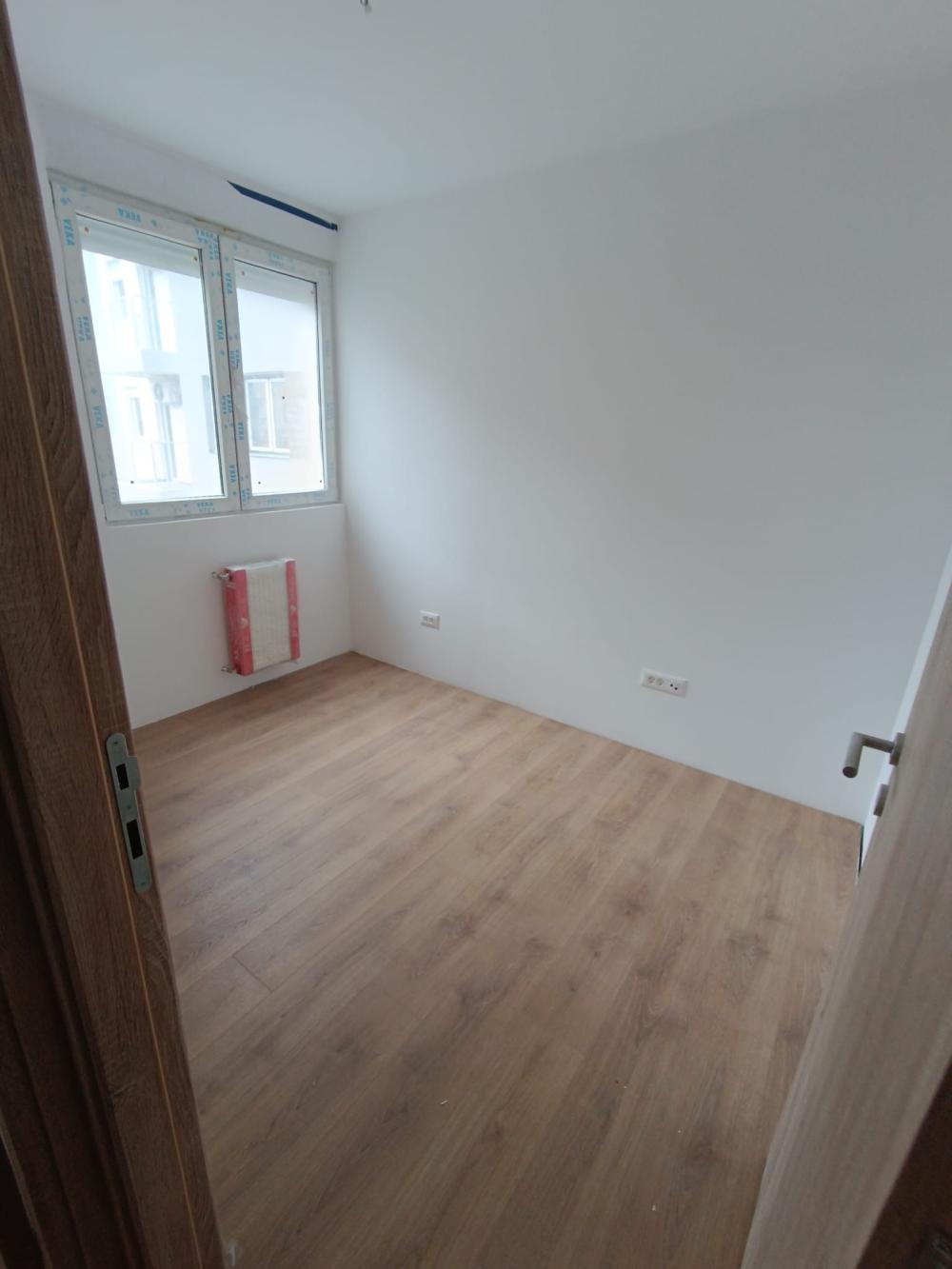 Slika 7 - 2.5 stan sa 2 prelepe terase, uskoro useljiv, centar