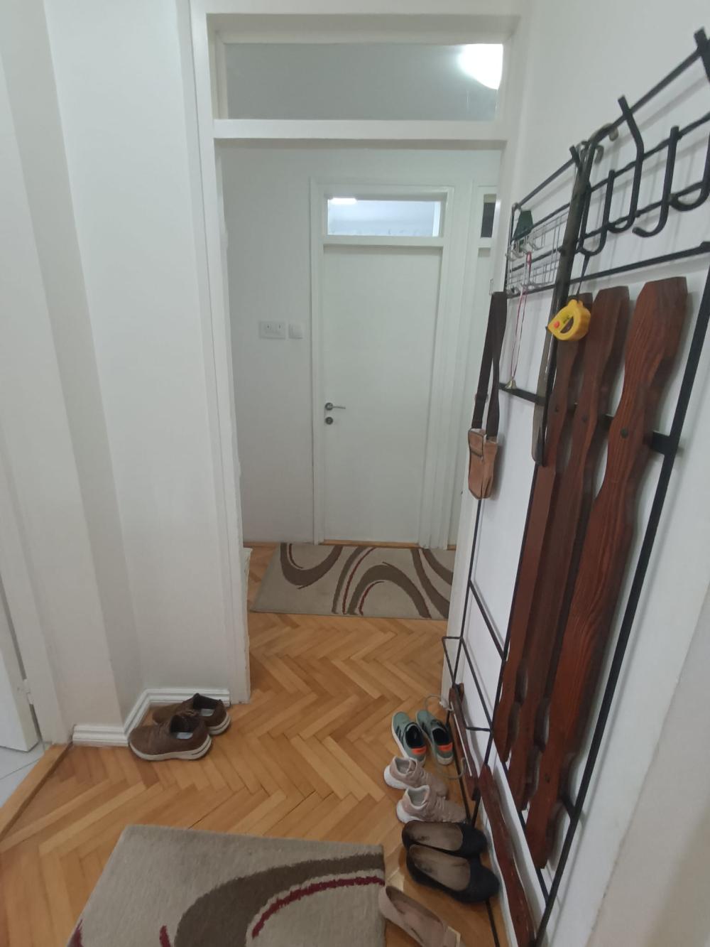Slika 4 - Prodaja dvoiposobnog stana, Crveni Pevac Niš, terasa, lift